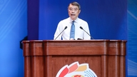 Premierminister Le Minh Hung: Jeg har dyb sympati med størstedelen af ​​arbejderne, der i øjeblikket ikke ejer boliger og er nødt til at leje huse af lokale beboere.