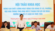 Jeg træner et team af embedsmænd til at lede megabyen opkaldt efter præsident Ho Chi Minh.
