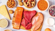 ¿Deberías desayunar carne o fruta?