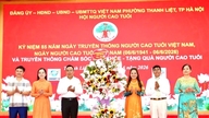 O bairro de Thanh Liet celebra o 85º aniversário do Dia Tradicional dos Idosos Vietnamitas.