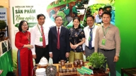 Ribuan produk khas dari Vietnam Utara hingga Selatan berkumpul di Kongres ke-9 Asosiasi Petani Vietnam.