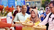 Exposición y presentación de la gastronomía y la cultura de Hanói para dar la bienvenida a la Reunión de Líderes de Ciudades de la ASEAN.