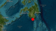 Filipíny zasáhlo silné zemětřesení o síle 7,8 stupně Richterovy škály, které vyvolalo varování před tsunami.