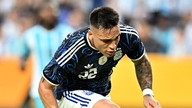 Tři argentinští mistři světa riskují vyřazení, Lautaro Martinez chce nahradit Messiho.