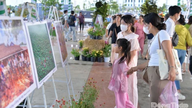 Un gran numero di persone ha visitato la mostra fotografica "La bellezza della regione fluviale".