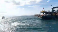 Turistbåt synker i Cua Dai-havet.
