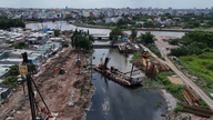 Прискорити реконструкцію каналів та водних шляхів заради якості життя людей.
