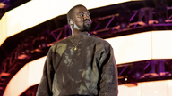 Kanye West được chào đón như người hùng dù bị tẩy chay kịch liệt