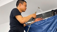 Thợ sửa điều hòa vạch trần chiêu 'móc túi' khách hàng: Bơm gas, thay tụ điện, báo tăng chi phí