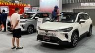 Embora as vendas de carros híbridos estejam em declínio, os consumidores vietnamitas ainda priorizam a confiabilidade e a durabilidade.