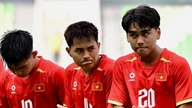 Vietnam U19 takımı, Kamboçya U19 takımına karşı aldığı şok edici yenilgiyle Güneydoğu Asya turnuvasından acı bir şekilde elendi.