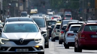 Επτά χώρες της ΕΕ ζητούν την επίτευξη των στόχων μείωσης των εκπομπών των αυτοκινήτων.