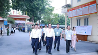 O Ministro da Educação e Formação e os líderes da cidade de Ho Chi Minh encorajaram os candidatos antes da realização do exame.
