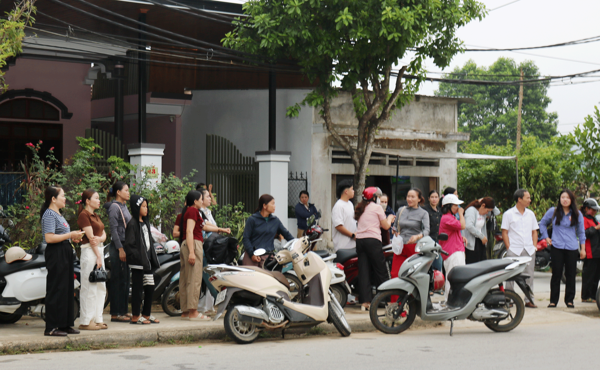 Menghantar kepercayaan saya ke dalam jejak langkah anak saya.