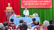 ស្តាប់សំឡេងរបស់អ្នកបោះឆ្នោត។