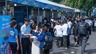 Ho Chi Minh City: Many job opportunities, but workers remain indifferent.