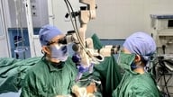 مائیکرو سرجری میں پیشرفت: مفت SCIP فلیپ ٹرانسفر Nghe An میں لاگو کیا گیا۔