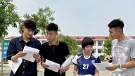 432 de candidați au absolvit examenul final la centrul de examinare al Liceului Tran Hung Dao.