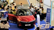 VinFast bán gần 100.000 xe tại Việt Nam sau 5 tháng đầu năm, vượt xa Toyota, Hyundai