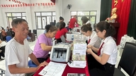 75 hộ dân thôn Quần Hiền nhận tiền GPMB dự án Khu đô thị thể thao Quốc tế Hà Nội