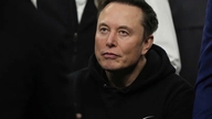SpaceX rejser historisk finansiering, milliardær Elon Musk når en hidtil uset nettoformue.