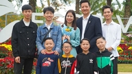 បទភ្លេងស៊ីមហ្វូនីពីឡដុតសាច់ទា។
