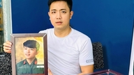 Nachdem er den Geschichten seines Vaters vom Schlachtfeld gelauscht hatte, restaurierte der Sohn Fotos gefallener Soldaten für Hunderte von Familien.