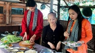 Mekong Deltası nehirlerinde yüzen o yabani su sümbülü nasıl oldu da restoran ve otellerin yemek masalarına kadar ulaştı?