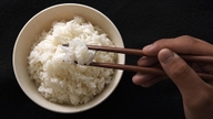 Японські лікарі рекомендують: дієту «3 золотих» для боротьби зі старінням; вживання білого рису з цим інгредієнтом знижує рівень цукру в крові після їжі до 24%.