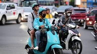 La città di Ho Chi Minh sta raccogliendo pareri pubblici sulla tabella di marcia per la transizione dai veicoli a benzina ai veicoli a energia pulita.