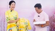 Ngoc Han kisasszony ao dai-t (hagyományos vietnami ruhát) adományoz, hogy pénzt gyűjtsön a „Thuy álma” projekt számára.