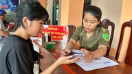 Khi phụ nữ trở thành điểm tựa an ninh cơ sở