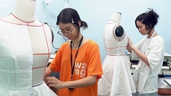 Vietnamilaisten kilpailijoiden "harjoituskentällä" ennen World Skills Competition -kilpailua.
