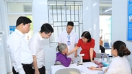 การดำเนินโครงการสนับสนุนด้านยาฟรี: