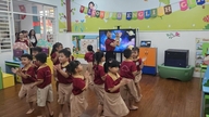 O trabalho de professor de pré-escola está se tornando cada vez mais exigente.