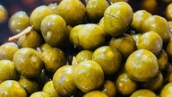طرز تهیه ترشی میوه ستاره‌ای خوشمزه و ترد بدون کپک زدن.