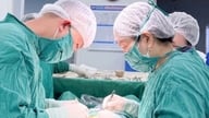 Perjuangan yang menyayat hati untuk menyelamatkan nyawa seorang wanita hamil yang mengalami kecederaan otak traumatik pada usia kandungan 36 minggu.