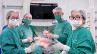 Seorang wanita hamil berusia 36 minggu yang mengalami kecederaan kepala yang teruk telah dibenarkan keluar dari hospital dalam keadaan sihat bersama bayinya.