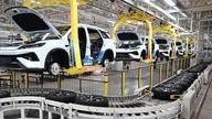 تهدف شركة BYD إلى تجاوز شركة تويوتا وأن تصبح الشركة المصنعة الأولى للسيارات في العالم في غضون خمس سنوات.