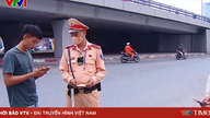 Le applicazioni integrate con l'intelligenza artificiale stanno aiutando la polizia di Hanoi a gestire la congestione del traffico e le infrazioni.
