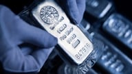 Oggi, 17 giugno 2026, i prezzi dell'argento sono leggermente diminuiti, con il mercato che prevede un nuovo punto di svolta.