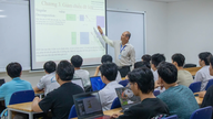 Cần chuẩn mực học thuật mới