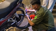 Pasukan 'penyelamat' trafik 24/7 di Dau Giay