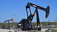 I prezzi del petrolio sono crollati di quasi il 4%, raggiungendo il livello più basso degli ultimi tre mesi.