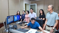 Noen bilder av reportere fra Hai Phong avis og radio og fjernsyn på jobb.