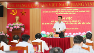 Permanent Vice Chairman of the Provincial People's Council Vu Quynh Khanh worked with the Standing Committee of the Party Committee of Si Ma Cai and Sin Cheng communes on village reorganization work.