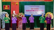Bagi memastikan warisan lagu rakyat Binh Tri Thien terus hidup dalam komuniti.