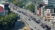 Hanoi adjusts traffic organization on La Thanh road.