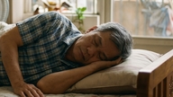Una nueva investigación revela cuál es el mejor momento para que los adultos mayores tomen siestas.