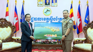 Delegasi Provinsi Gia Lai melakukan kunjungan kehormatan kepada para pemimpin Provinsi Stung Treng.